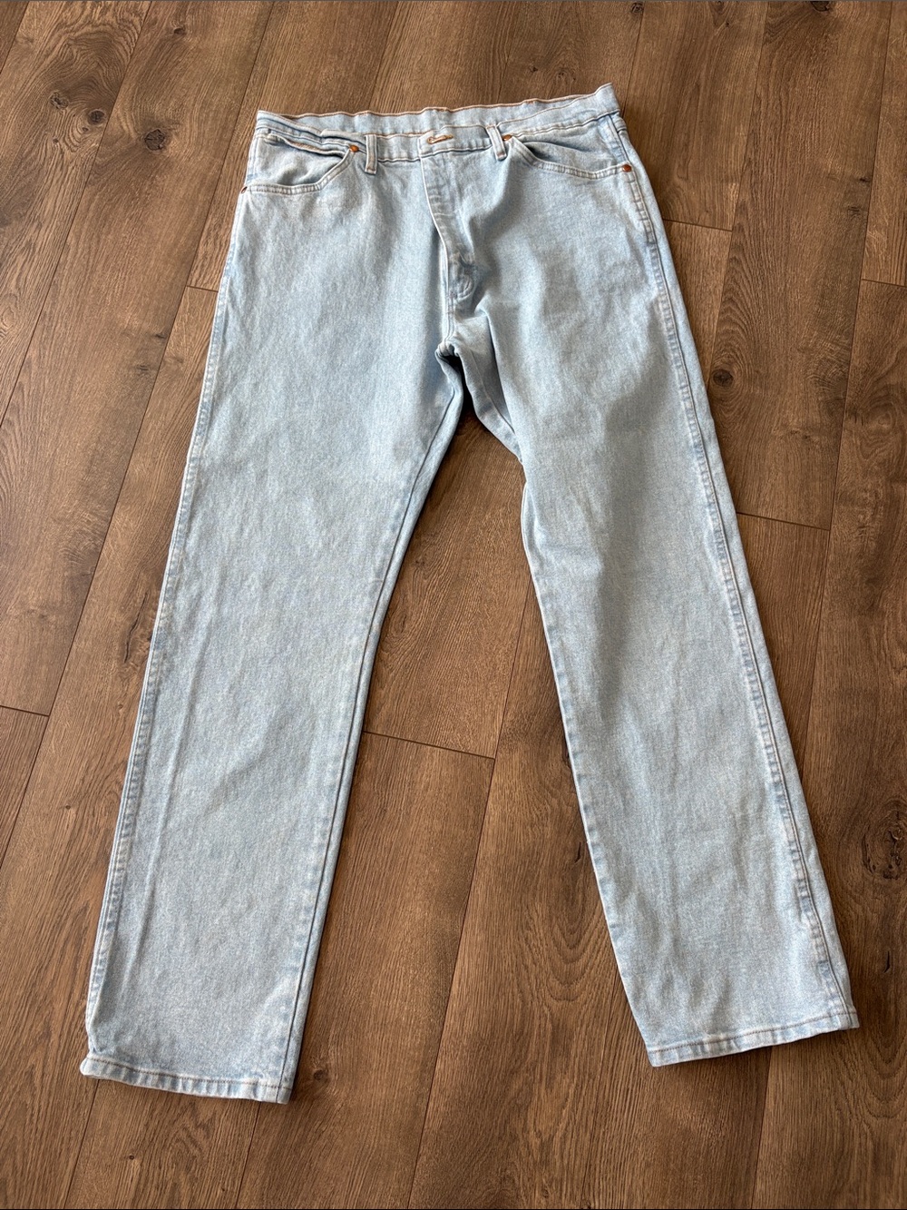 Wrangler Light Blue Relaxed Men's Jeans